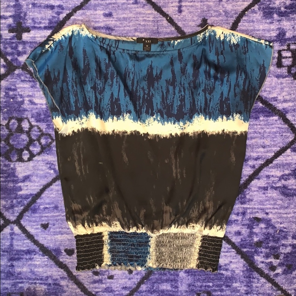 Top with ruched/smocked waist